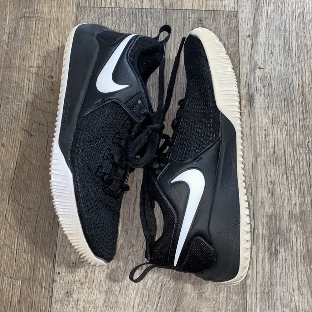Women’s Black Nike Athletic Shoes